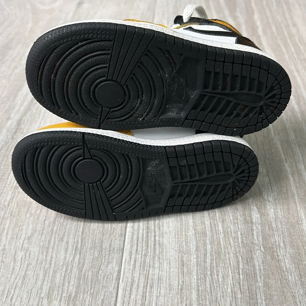 Nike Jordan 1 Mid Toddler Sneakers Yellow Ochre size 8C - Picture 6 of 10
